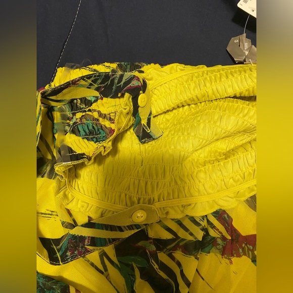 Plus Size Asymmetrical (strapless) top 1X - Picture 3 of 4